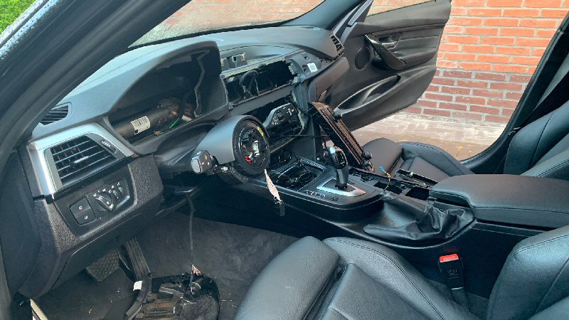 Dashboards uit BMW’s gestolen