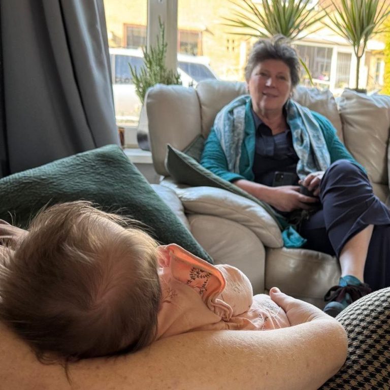 Baby Ruby verwelkomd als 50.000e inwoner van Hollands Kroon
