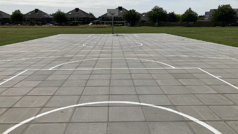 Basketbalveld De Weel bijna klaar