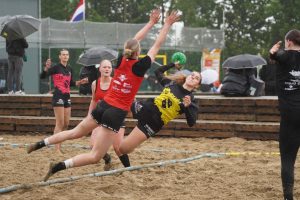 Drie dagen nationaal Beachhandbal in Nieuwe Niedorp