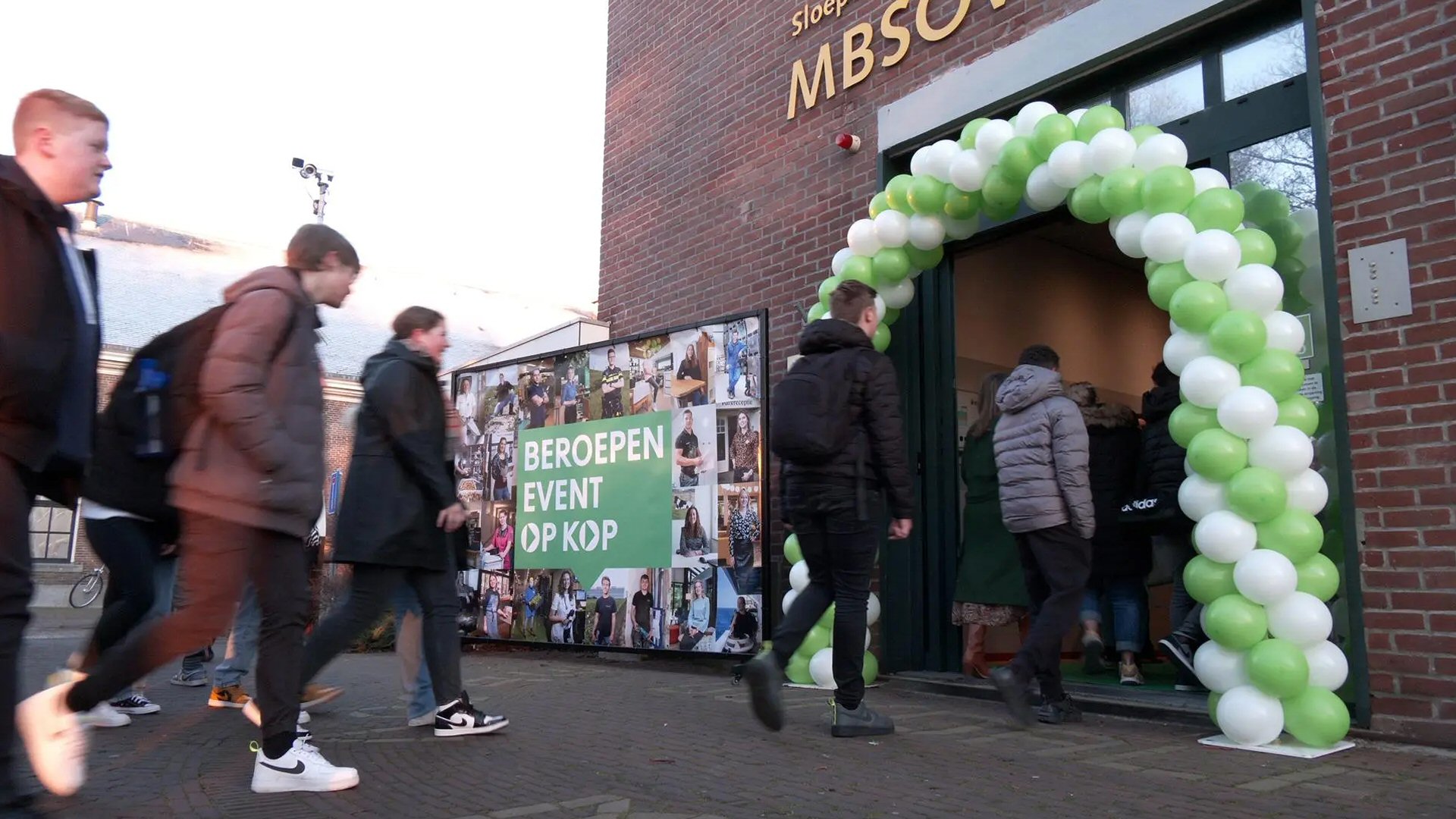 Jongeren verkennen carrièremogelijkheden