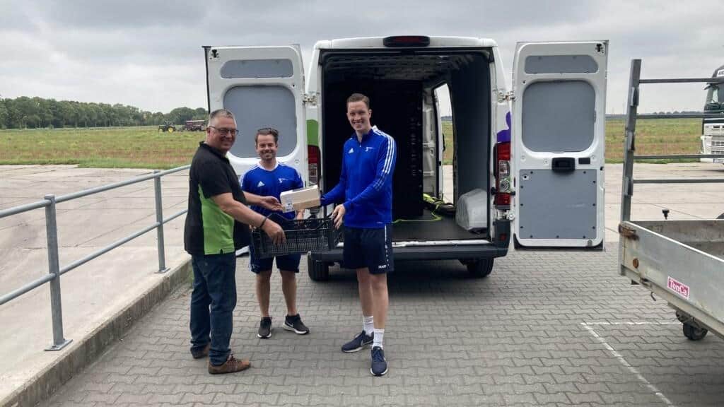 Kratten van Biesheuvel Knoflook naar Team Sportservice Noordkop