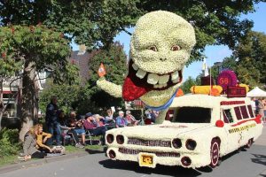 Bloemencorso Winkel groter dan ooit