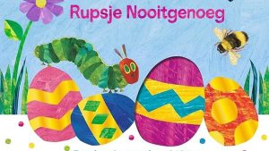 Paaseieren zoeken bij boekhandel Plukker