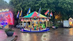Draaimolen voor mensen met beperking in Hippolytushoef