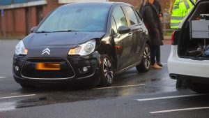 Flinke schade bij autobotsing in Julianadorp
