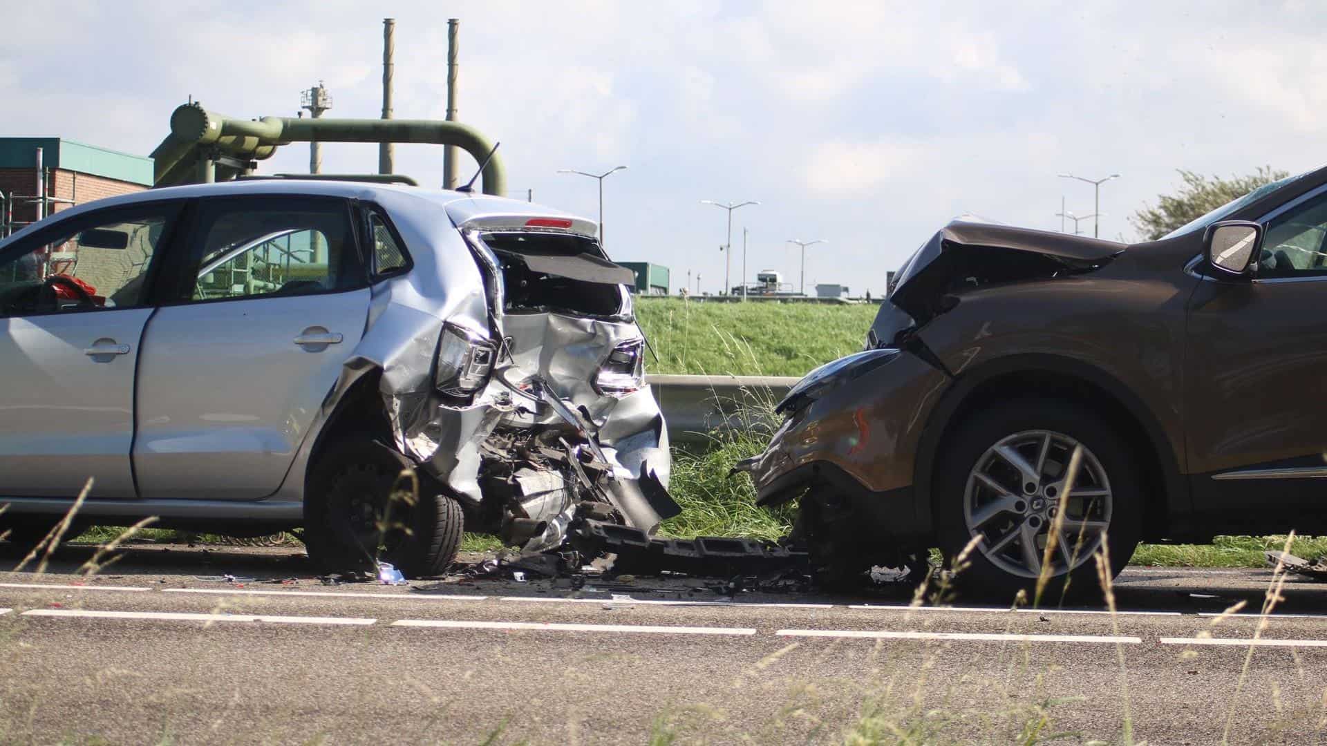 Drie gewonden bij botsing op N250
