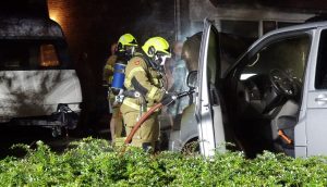 Bestelbusbrand in Anna Paulowna