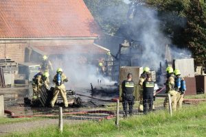 Brand op Zuiderweg in Anna Paulowna