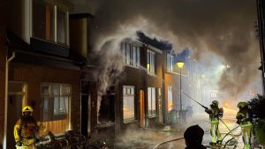 Drie panden onbewoonbaar door brand in Den Helder