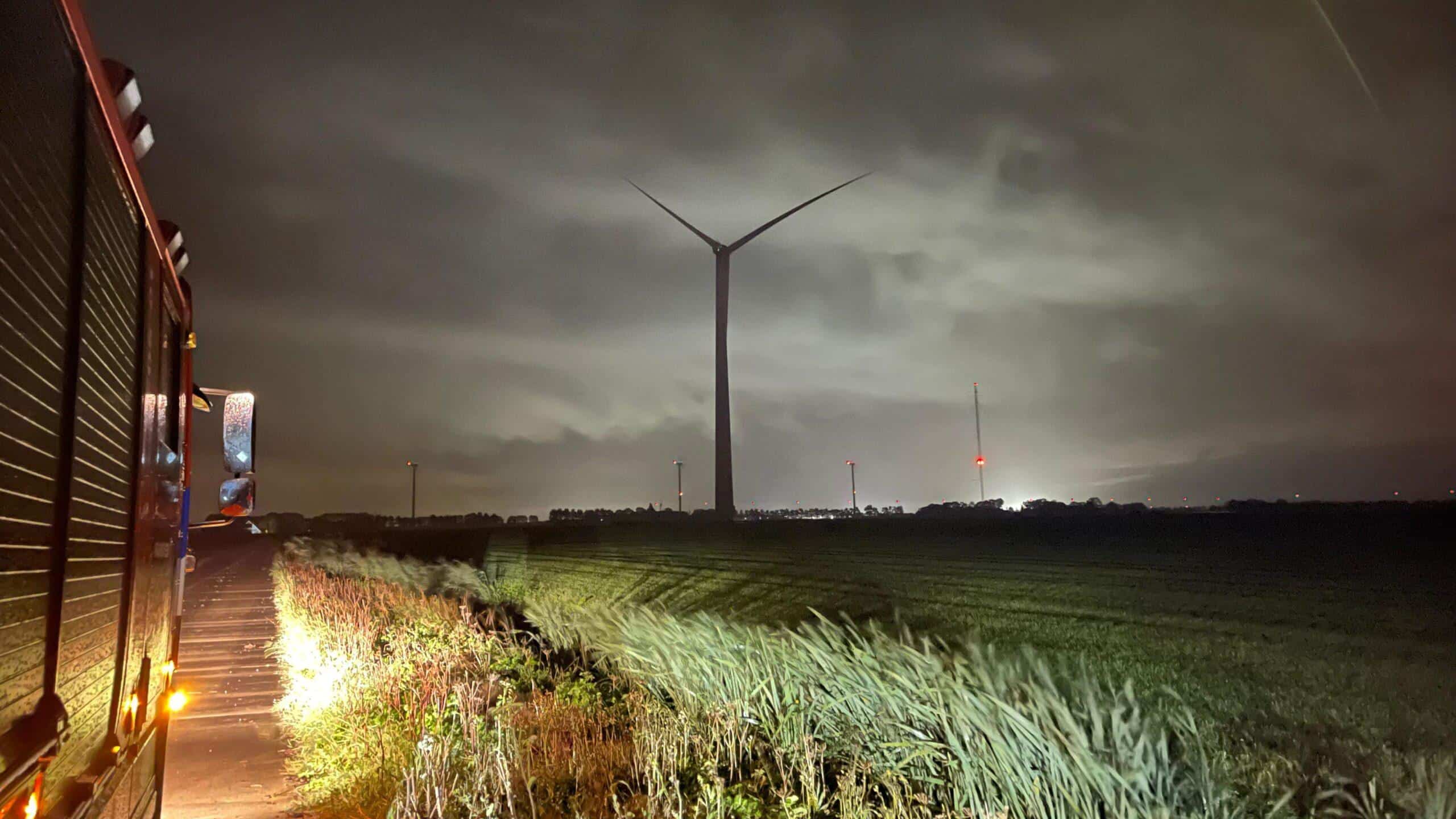 Brand in windmolen in Wieringerwerf