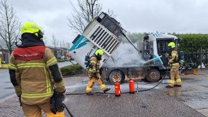 Veegmachine vat vlam in Wieringerwerf