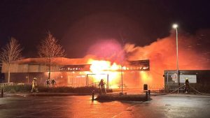 Vuurwerk mogelijk de oorzaak van dakbrand