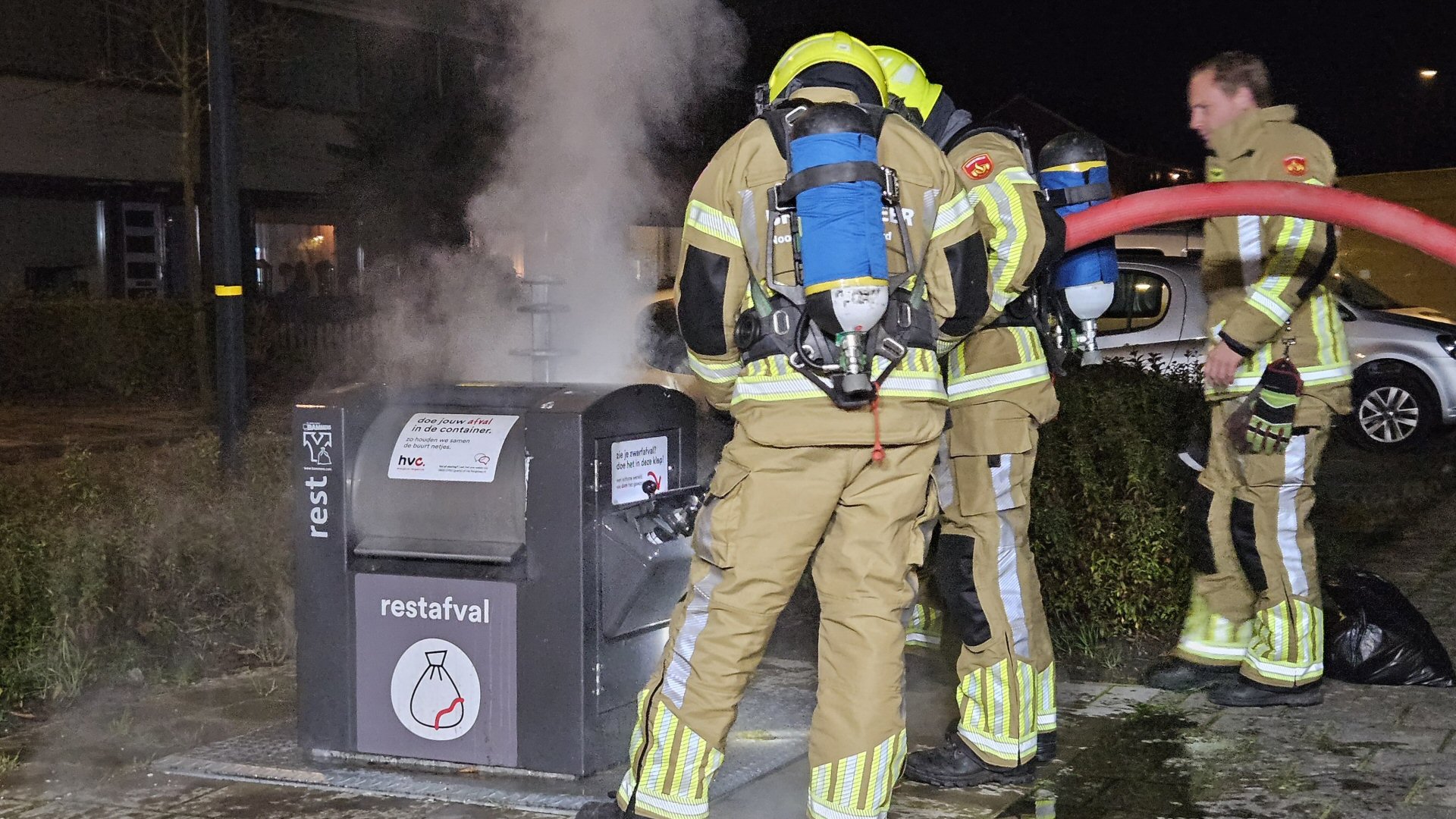 Brandje in container snel geblust