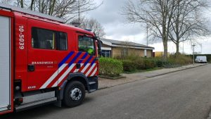 Brandweer bevrijdt kindje