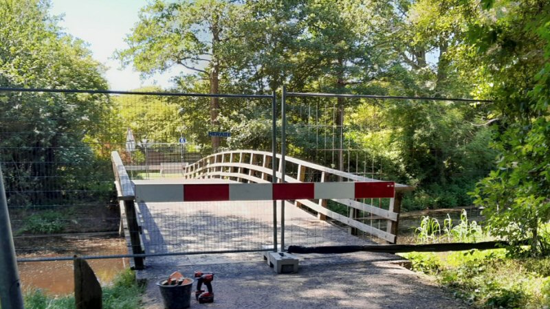 Brug Steenloperpad per direct dicht