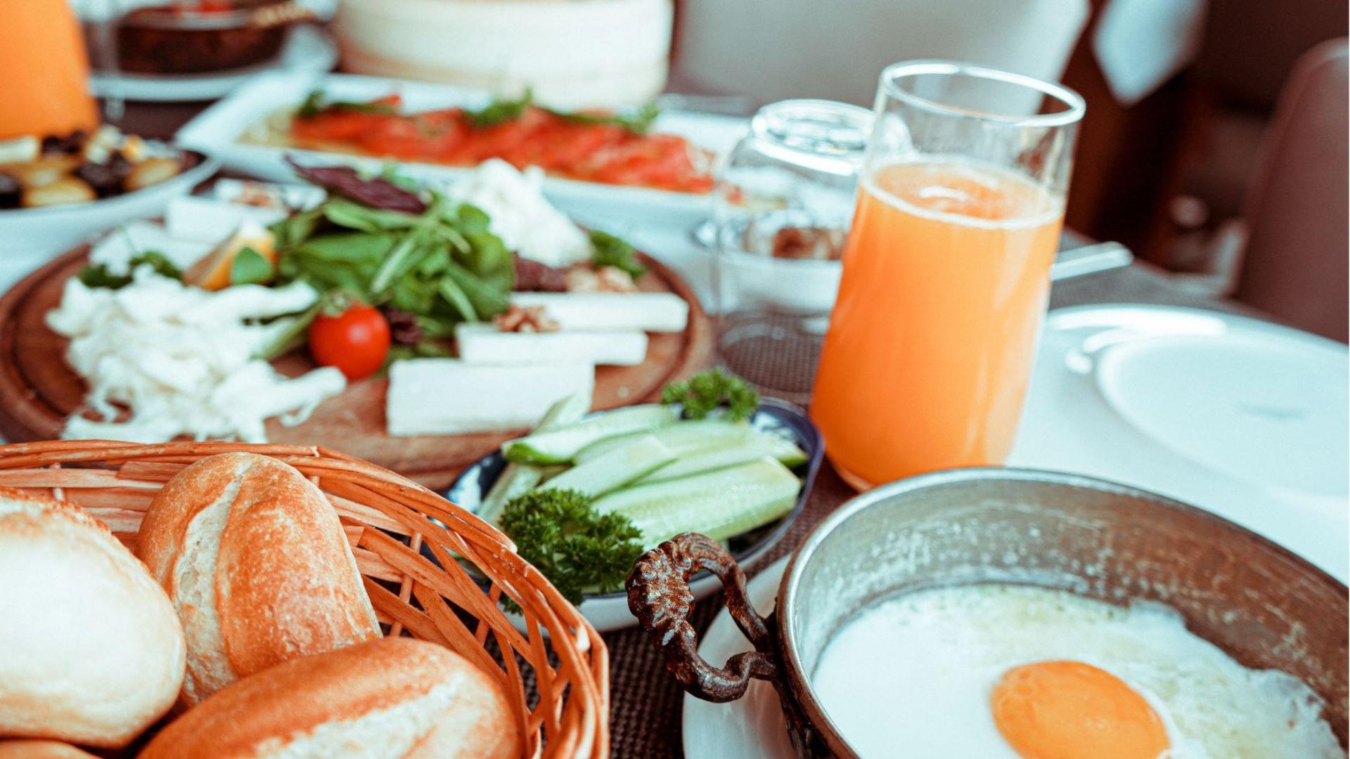 Vrijwilligers gezocht voor maandelijkse brunch