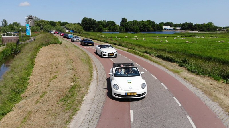 Lint van cabrio’s tijdens 16e Cabriodag