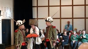 Verenigingen staan op springen: Carnaval van start in Waaienburg en Meerkoetelburg (video)