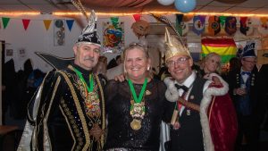 Carnavalsvereniging de Bolledammers viert feest in café Sluis 45