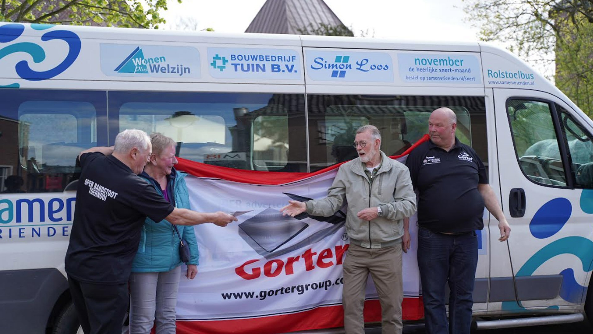 Mooie cheque voor Stichting Samen Vrienden