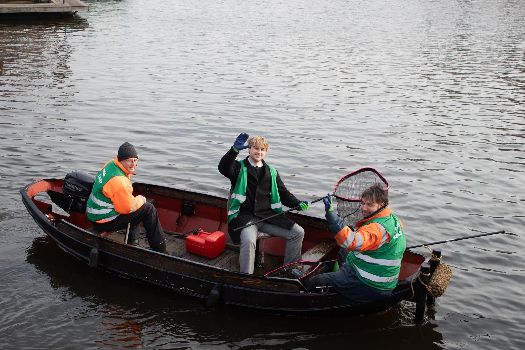 Grote schoonmaakactie langs Noordhollandsch Kanaal