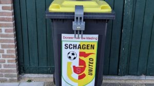 Inzameling van voetbalschoenen en kleding
