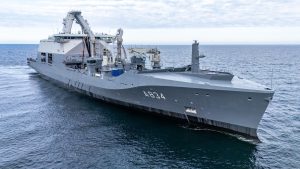 Video: Eerste proefvaart nieuw combat support ship ZRMS Den Helder