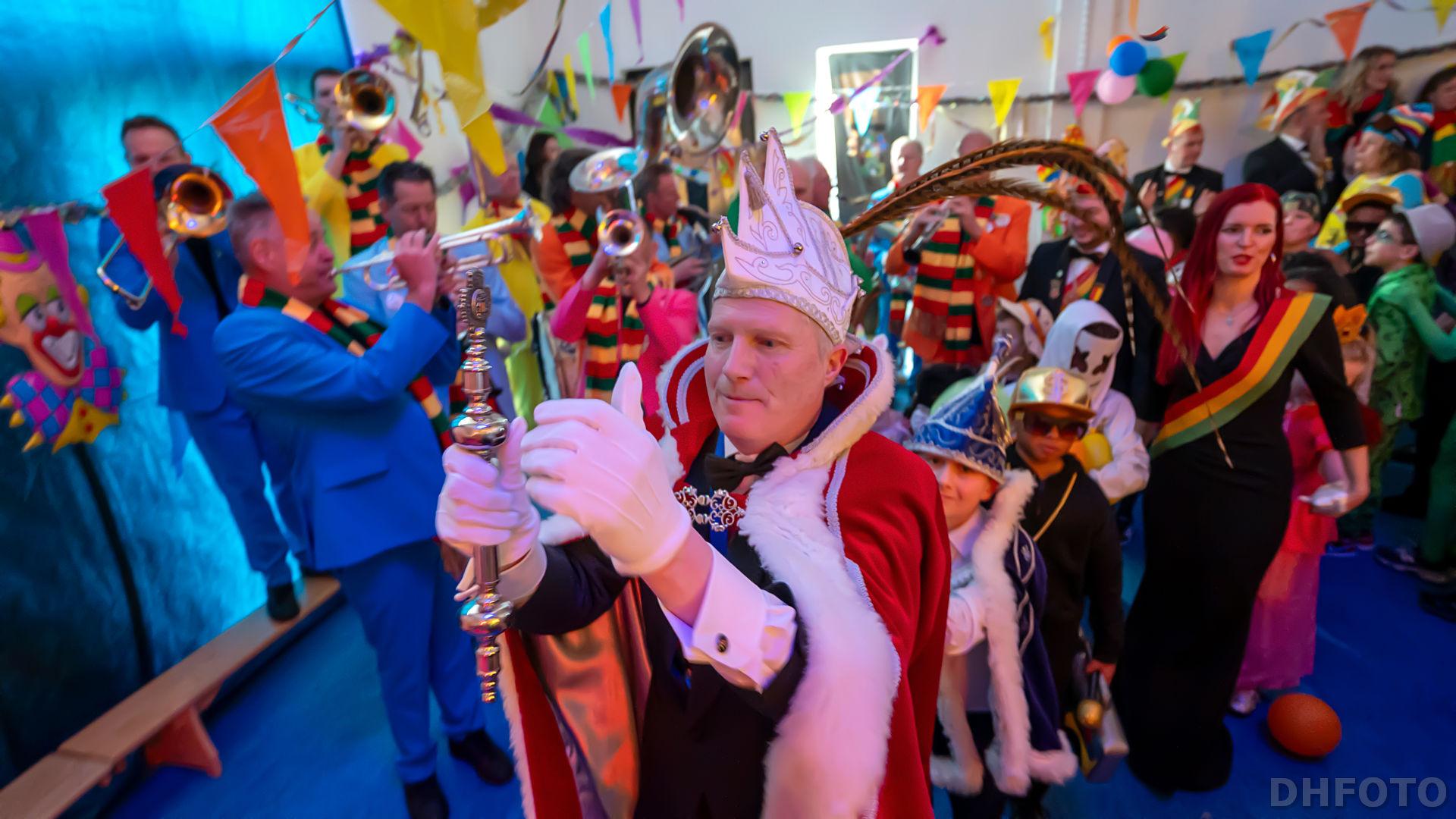 Alaaf! Scholenronde Carnavalsvereniging De Krabbetukkers