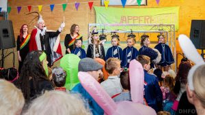 Krabbetukkers starten bij Wapperhappers traditionele scholenronde