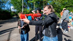 Gezellige Fancy Fair tijdens een heerlijk avondzonnetje