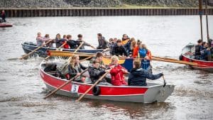 Katers Berespek Race, roeien van Kooypunt naar het Carillon in Den Helder