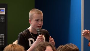 Video: Vmbo-leerlingen oefenen debatteren met Hollands Kroonse politiek