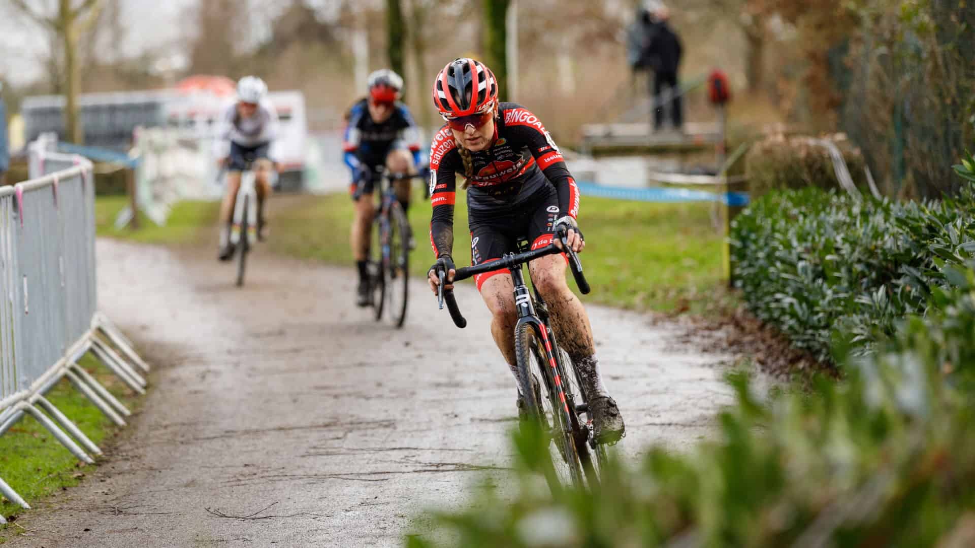 Denise Betsema tweede in zware Koppenbergcross