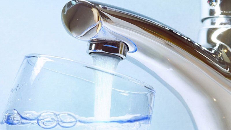 Fracties bezorgd over Pfas in drinkwater