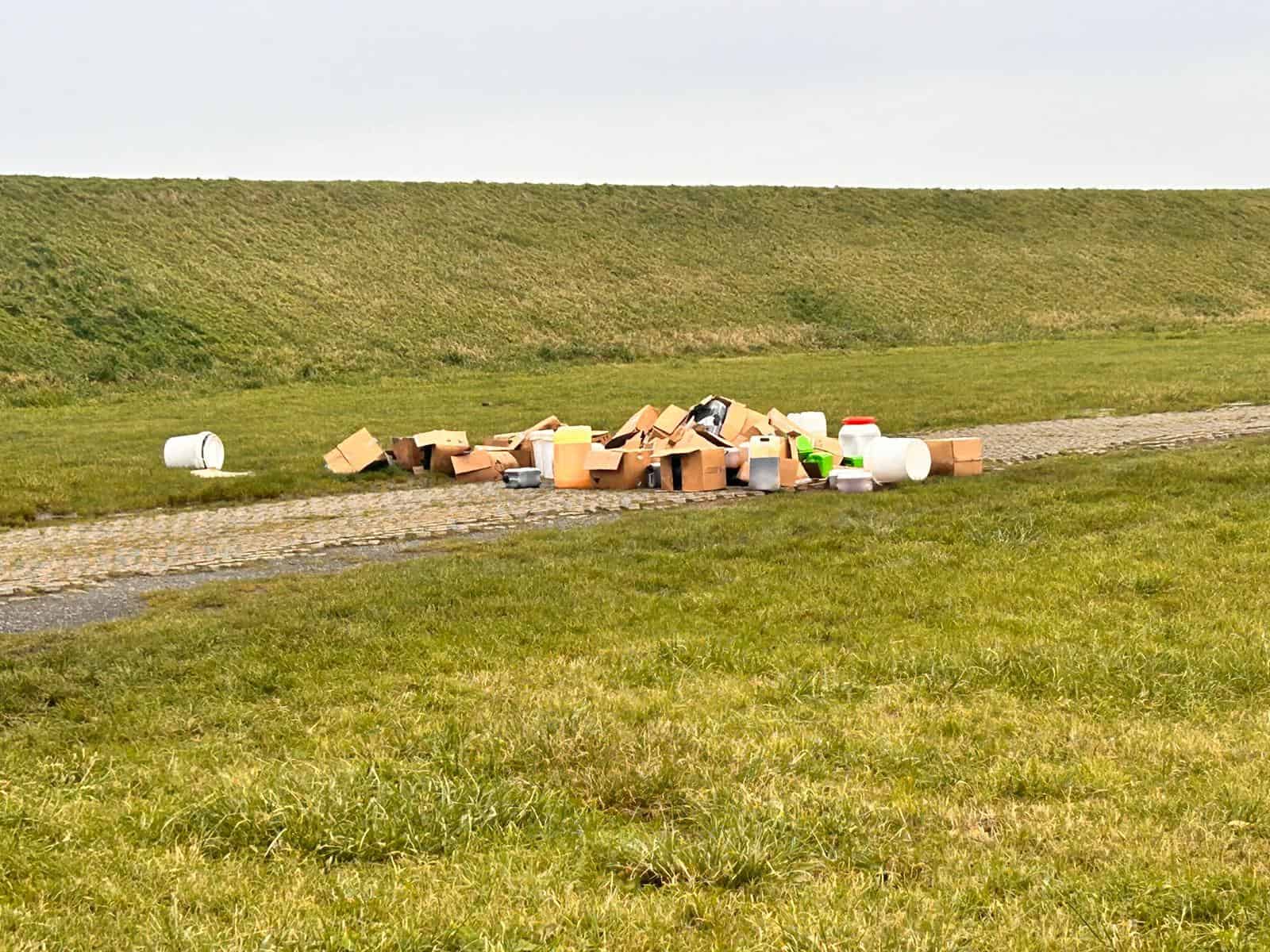 Vermoedelijk drugsafval gedumpt in Anna Paulowna en Breezand
