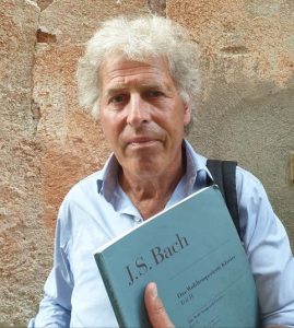 Marcel Worms treedt op in de Keesschuur