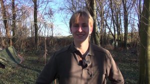 Wie wil ruilen met bushcrafter Erik? (video)