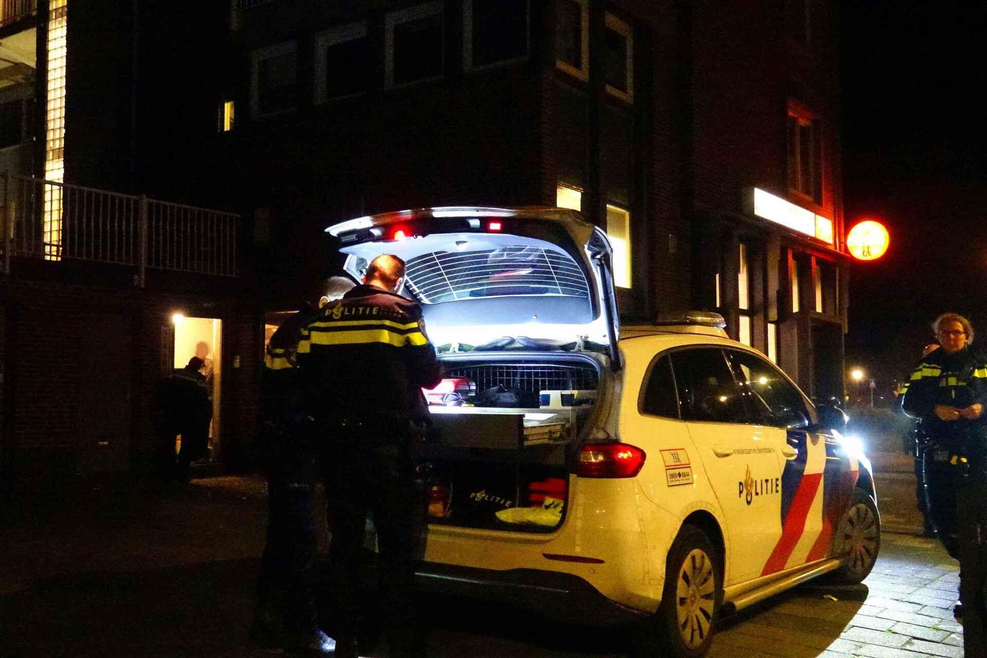 Kleine explosie bij flat in Den Helder, politie zoekt getuigen (update)