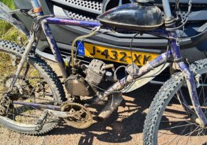 Fiets met motortje ingenomen