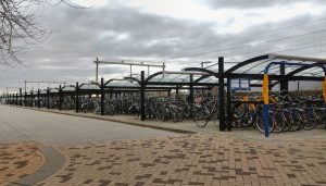 Actie rond fietsen bij station Anna Paulowna