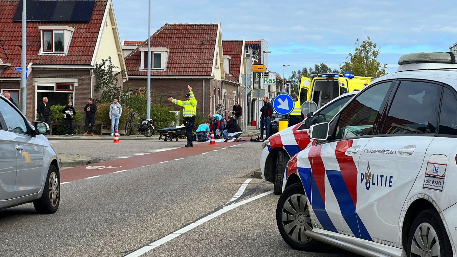 Fietser gewond bij aanrijding met bestelbus