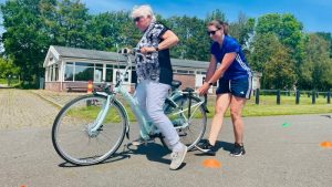 Team Sportservice geeft fietsles