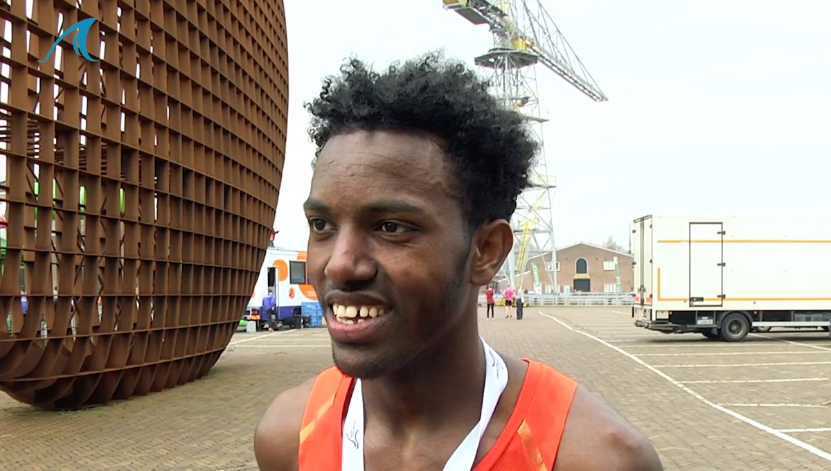 Tesfu verbreekt Nederlands record 10 kilometer