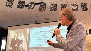 Schrijver Frank Krake bij Plukker