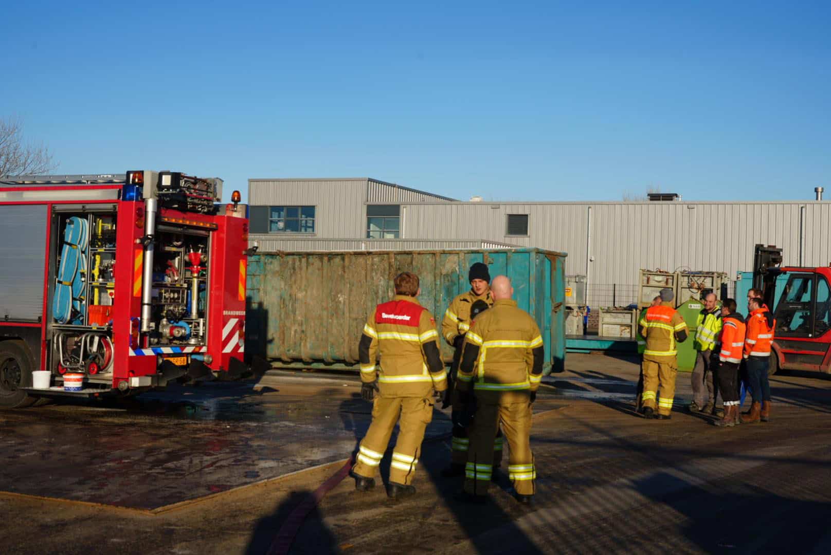 Brandweer opnieuw actief voor brand in bouwmaterialen