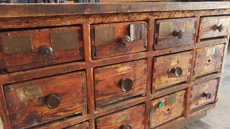 Ingezonden: Geef karakter aan je woning met tweedehands design meubelen