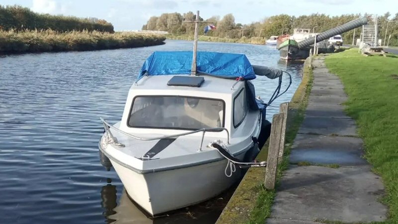 Boot vol gestolen goederen
