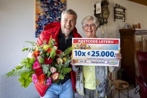 Gonnie en Sasja uit Hippolytushoef winnen tien jaar lang 25.000 euro per jaar