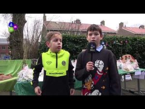 Leerlingen verkopen eigen fairtrade baksels 